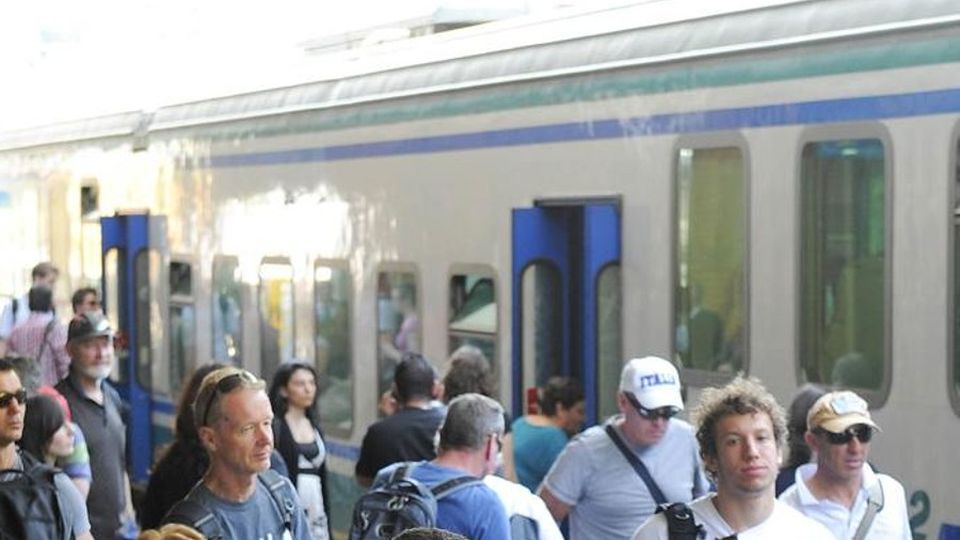 Caos treni, l’esperto contro la Regione «L’unica soluzione sono le gare» Caos treni, l’esperto contro la Regione «L’unica soluzione sono le gare»
