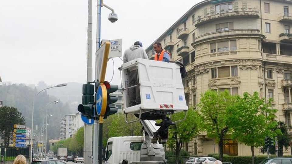 Telecamere spente e monitor guasti Così il Comune (non) controlla la città Telecamere spente e monitor guasti Così il Comune (non) controlla la città