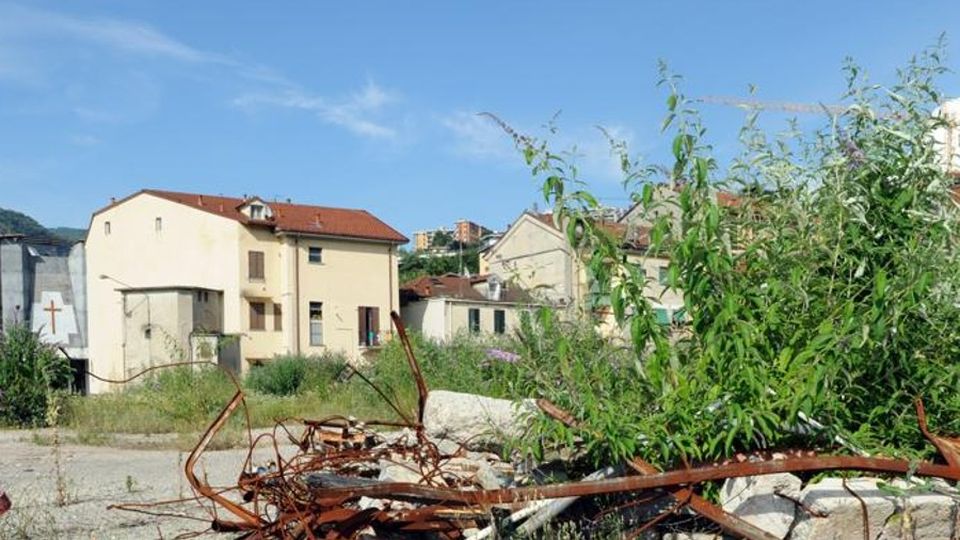 Ponte Chiasso, arriva Esselunga E un albergo all’ex scalo merci Ponte Chiasso, arriva Esselunga E un albergo all’ex scalo merci