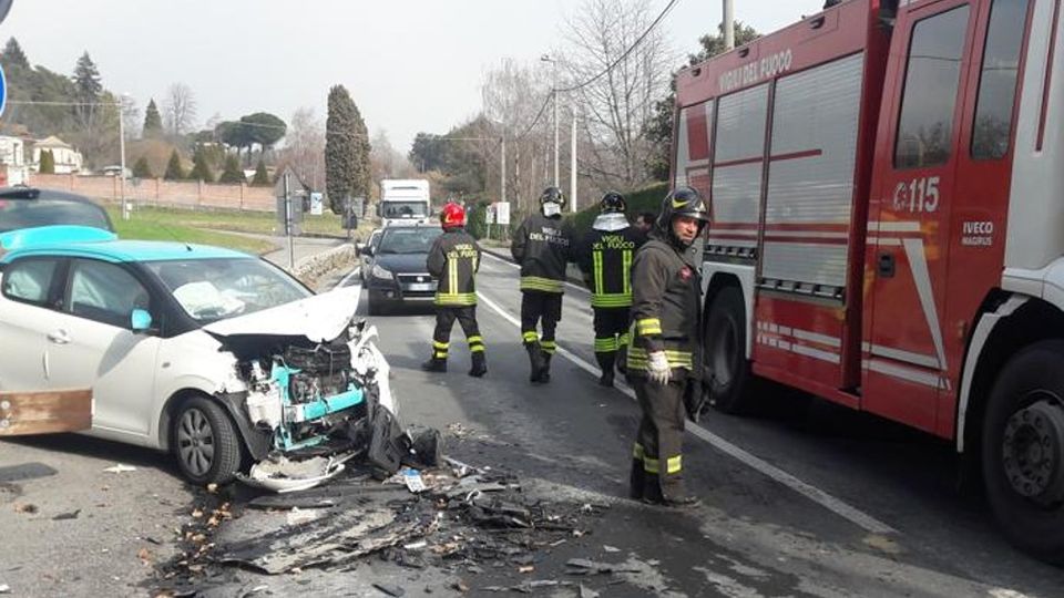 Incidente a Intimiano Due feriti, grave donna Incidente a Intimiano Due feriti, grave donna