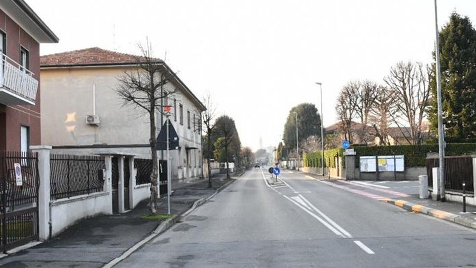 Pensionato sorprende i ladri Ma loro si fingono carabinieri Pensionato sorprende i ladri Ma loro si fingono carabinieri