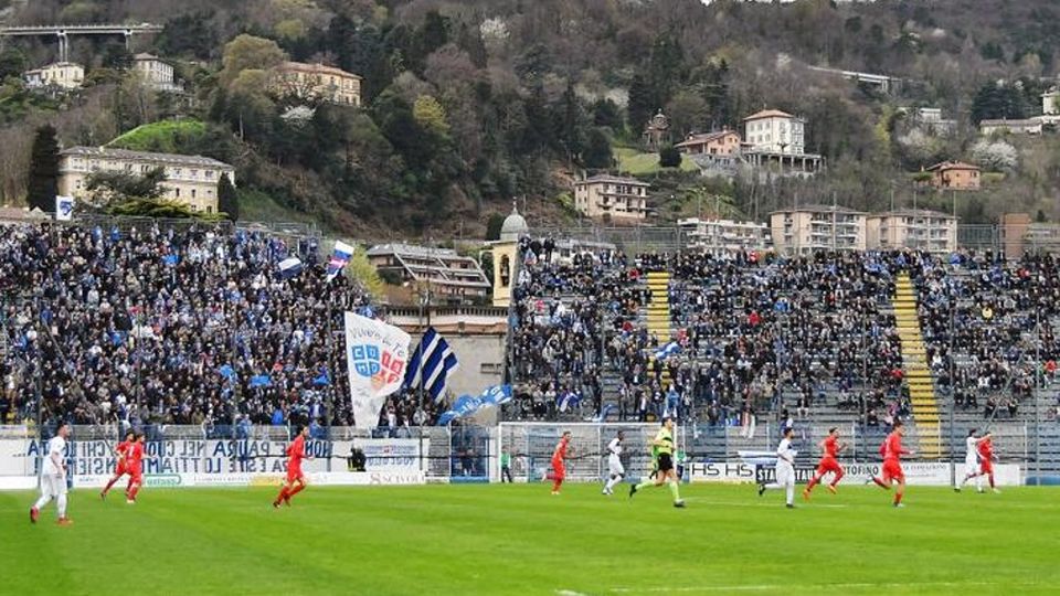 Como, ultima in casa. Aria di festa «Grazie tifosi, comunque finisca» Como, ultima in casa. Aria di festa «Grazie tifosi, comunque finisca»