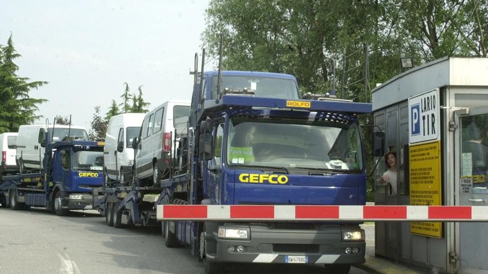Emergenza camion fuori dall’A9 «Lario Tir diventerà più grande» Emergenza camion fuori dall’A9 «Lario Tir diventerà più grande»
