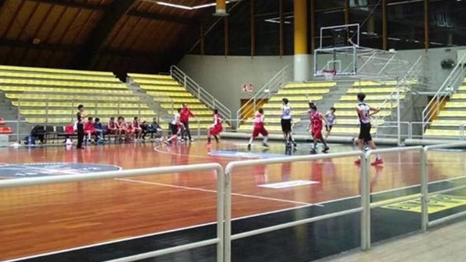 Palasampietro a Casnate «Resterà a 99 posti» Palasampietro a Casnate «Resterà a 99 posti»