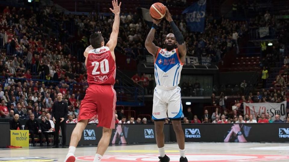 La serie Cantù-Milano è sullo 0-2 Ecco le pagelle della seconda sfida La serie Cantù-Milano è sullo 0-2 Ecco le pagelle della seconda sfida
