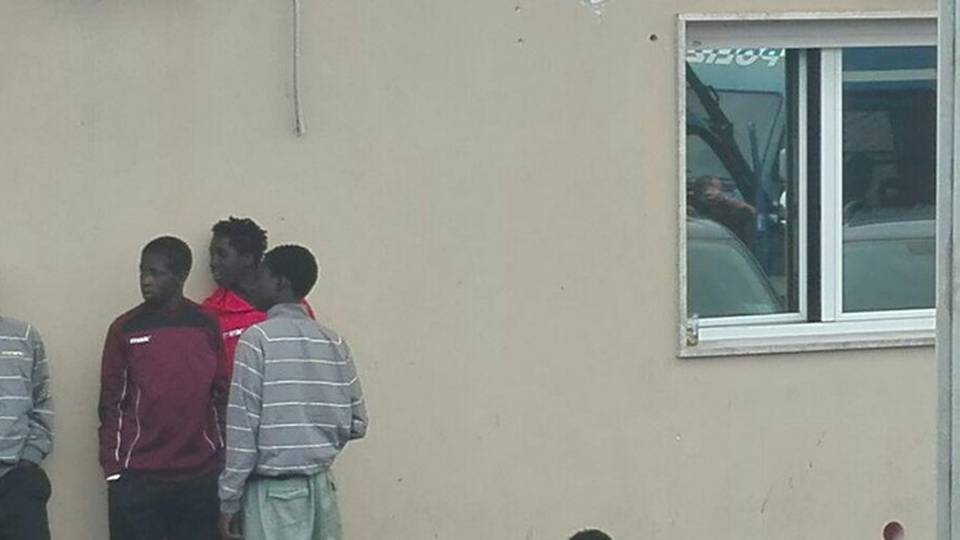 Migranti: Ue, Italia aumenti capacità centri detenzione Migranti: Ue, Italia aumenti capacità centri detenzione