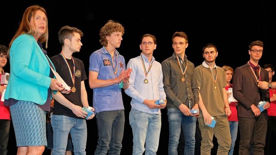 Olimpiadi di informatica Agli studenti della Magistri la medaglia di bronzo Olimpiadi di informatica Agli studenti della Magistri la medaglia di bronzo