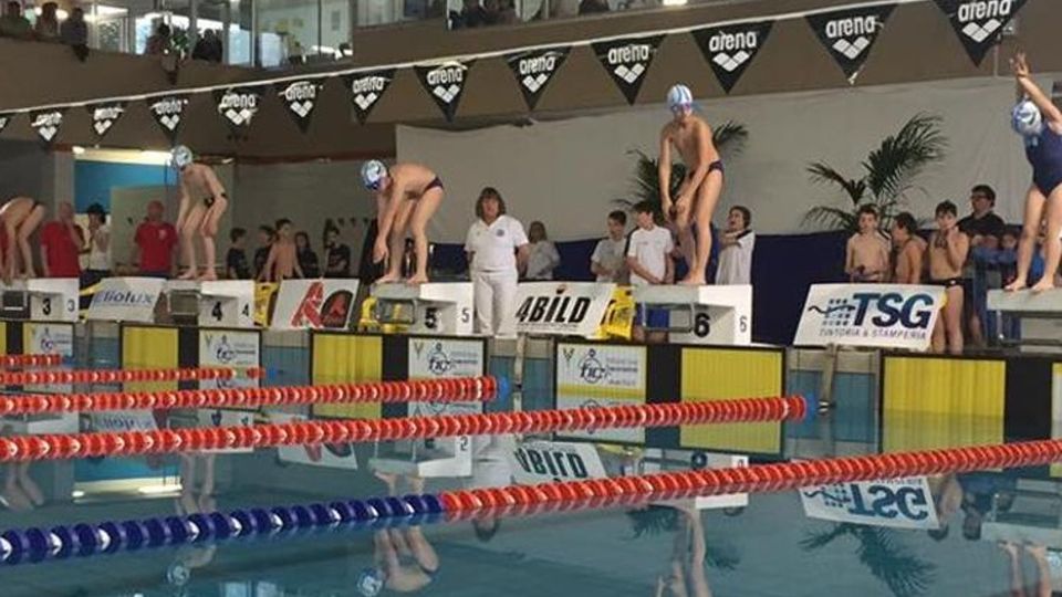 Trofeo Città di Como con 4000 nuotatori Trofeo Città di Como con 4000 nuotatori