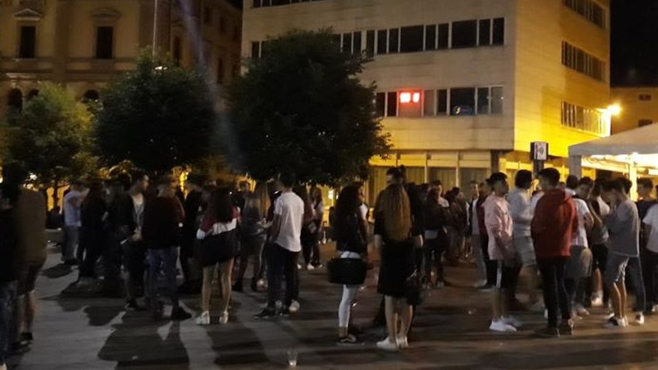Ordinanza ancora all’una di notte Mercoledrink, tris con il coprifuoco Ordinanza ancora all’una di notte Mercoledrink, tris con il coprifuoco