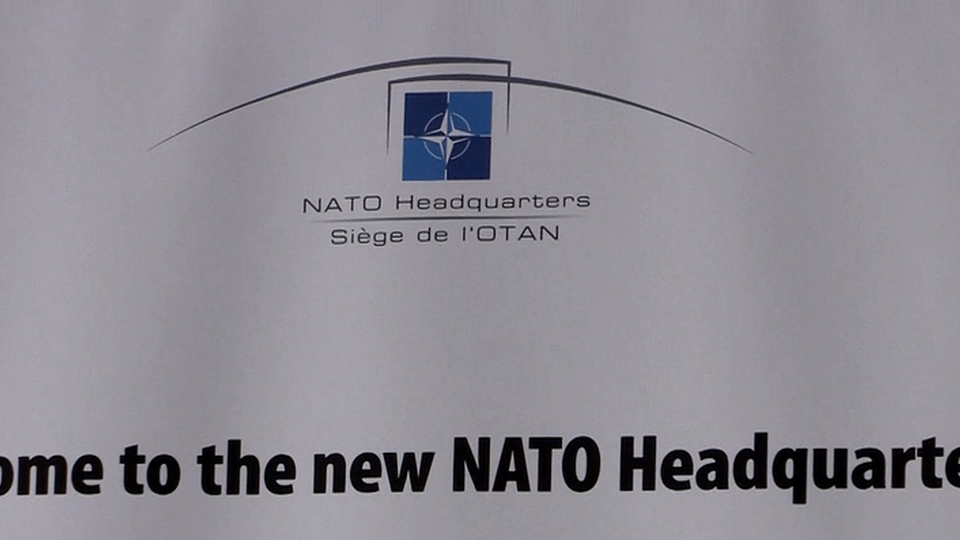 A battesimo la nuova sede Nato, gigante di vetro e acciaio A battesimo la nuova sede Nato, gigante di vetro e acciaio