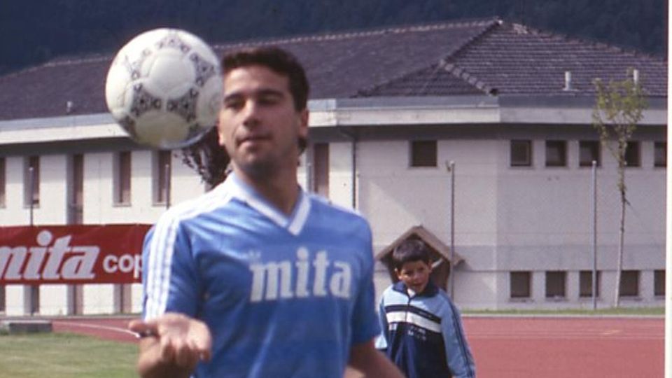 Maglie Como nuovo anno VOTA quale preferisci Maglie Como nuovo anno VOTA quale preferisci
