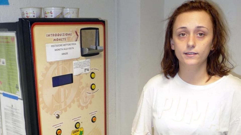 Spaccata in un bar a Cantù Abbattuti due muri, slot svuotate Spaccata in un bar a Cantù Abbattuti due muri, slot svuotate
