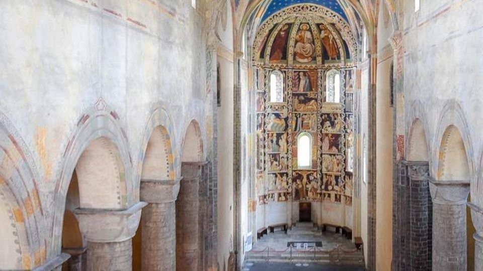«Como si è scordata di Sant’Abbondio Salviamo la basilica» «Como si è scordata di Sant’Abbondio Salviamo la basilica»
