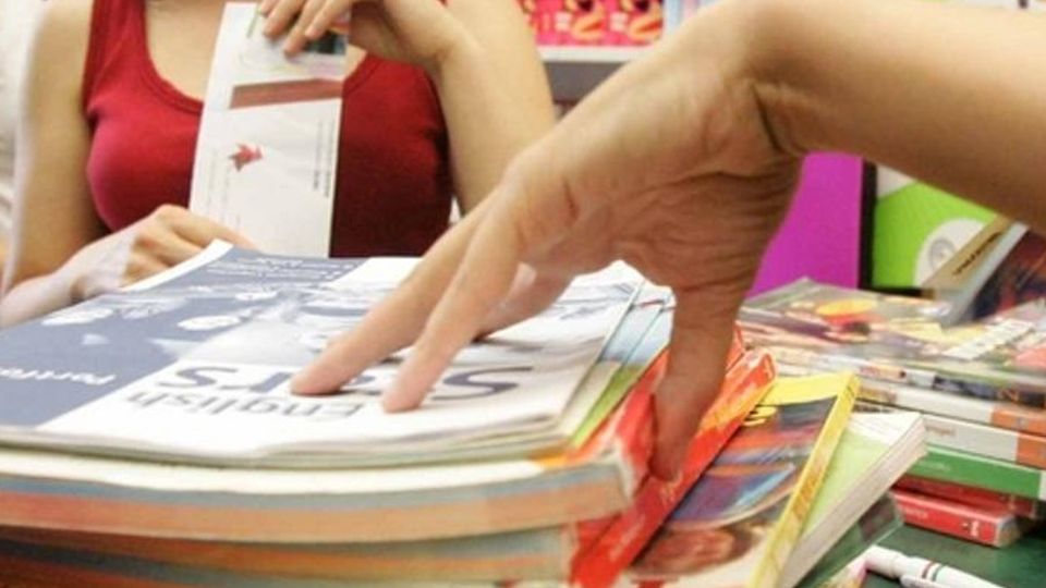 Como: libri scolastici, Alle superiori 400 euro Como: libri scolastici, Alle superiori 400 euro