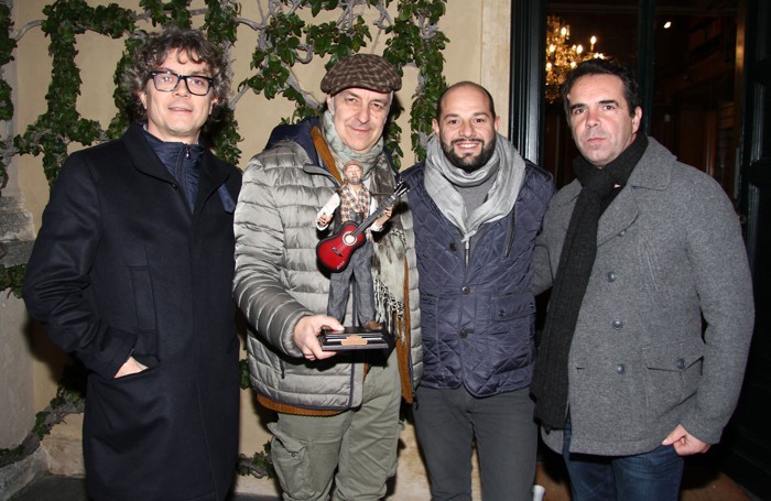 Giuliano Galli del Fai,Davide De Sfroos con la statuetta a lui dedicata,Giuseppe Ercolano e Luca Deascentis (Selva)