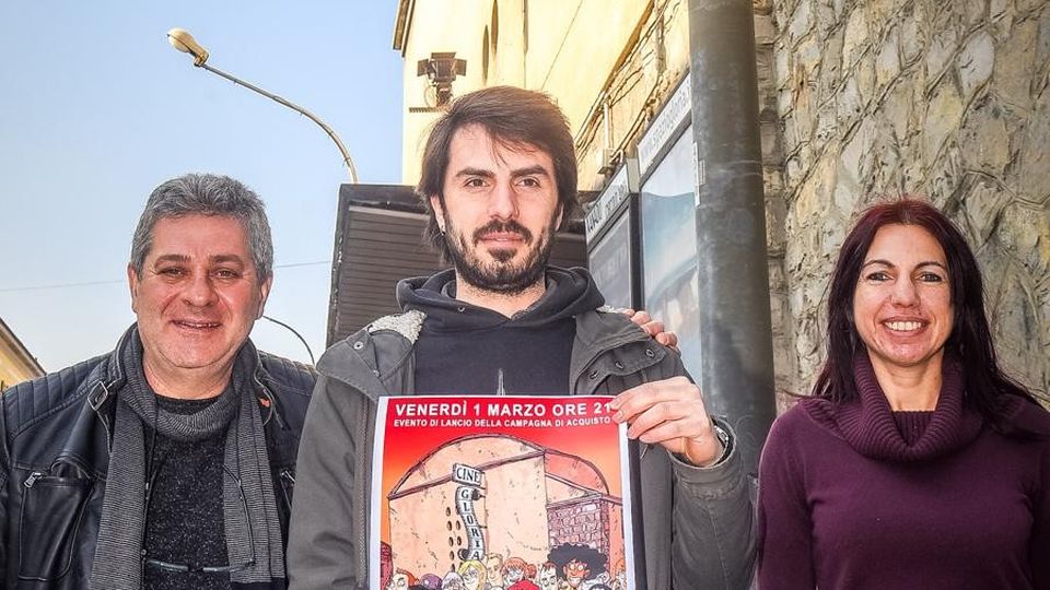 Como, cittadini e vip uniti «Salveremo il cinema Gloria» Como, cittadini e vip uniti «Salveremo il cinema Gloria»