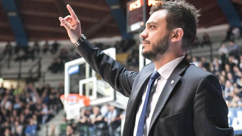 Brienza: «Io resterei a Cantù Ma bisogna parlarne insieme» Brienza: «Io resterei a Cantù Ma bisogna parlarne insieme»