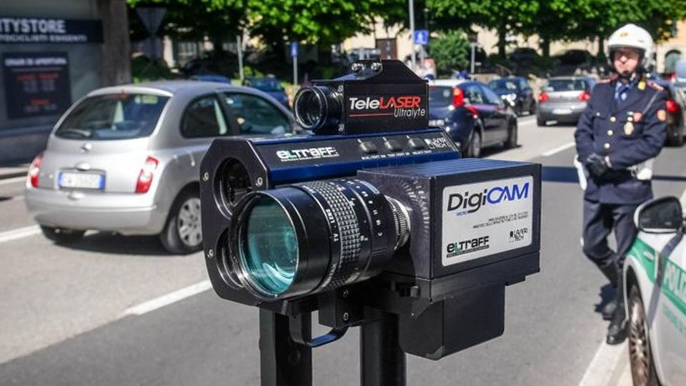 Sicurezza in via Napoleona L’annuncio: arrivano gli autovelox Sicurezza in via Napoleona L’annuncio: arrivano gli autovelox