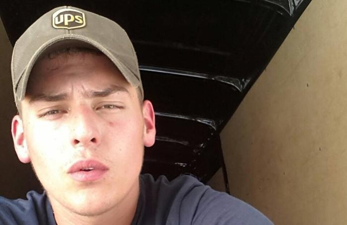 Hans Junior Krupe, il ragazzo ucciso a Veniano a coltellate, in una foto del suo profilo Facebook