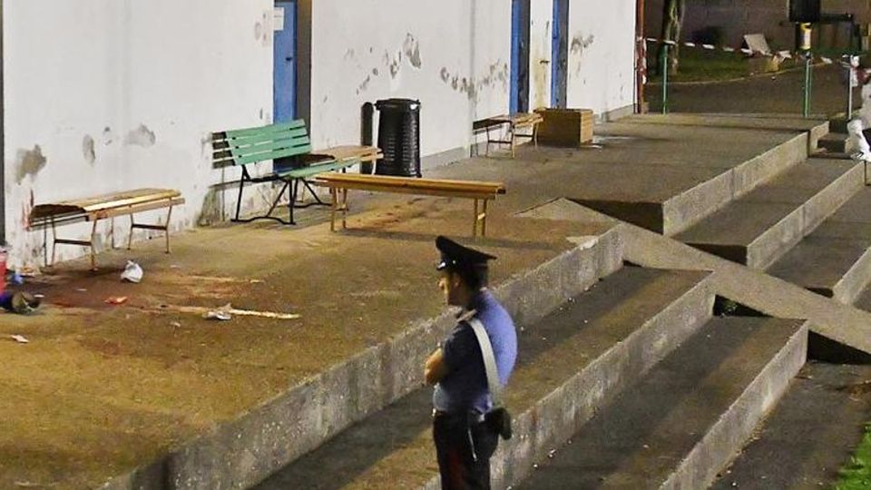 Veniano, giovane ucciso a coltellate L’omicida: «Interrogate mio figlio» Veniano, giovane ucciso a coltellate L’omicida: «Interrogate mio figlio»
