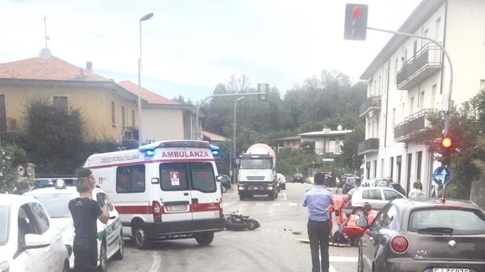 Senna, scontro sulla Canturina Grave motociclista di 30 anni Senna, scontro sulla Canturina Grave motociclista di 30 anni