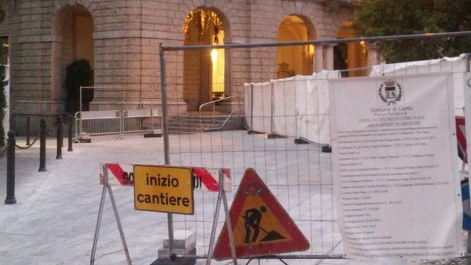 Cantù, piazza Garibaldi, lavori quasi finiti «Poi va definito il piano del traffico» Cantù, piazza Garibaldi, lavori quasi finiti «Poi va definito il piano del traffico»
