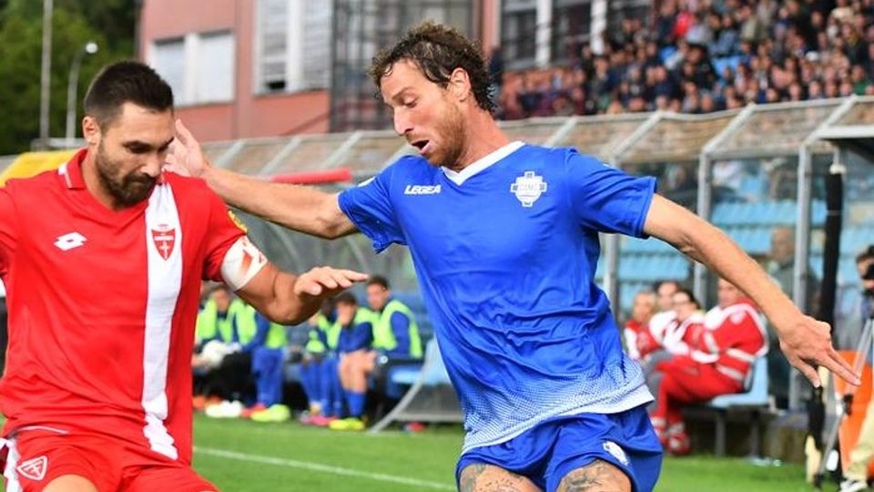 Il Como verso Renate Buon seguito di tifosi Il Como verso Renate Buon seguito di tifosi