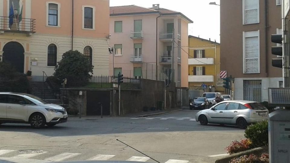 Cadorago, in 60 per due posti da vigile «Aumenteremo anche le telecamere» Cadorago, in 60 per due posti da vigile «Aumenteremo anche le telecamere»