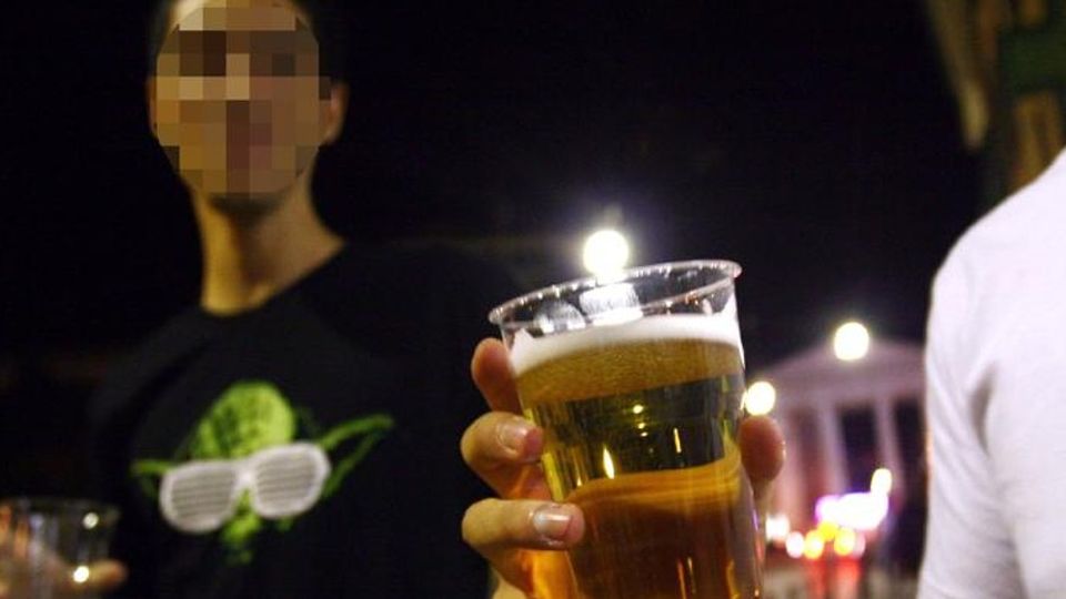 Como, troppo alcol il sabato sera La Questura: «Più controlli» Como, troppo alcol il sabato sera La Questura: «Più controlli»