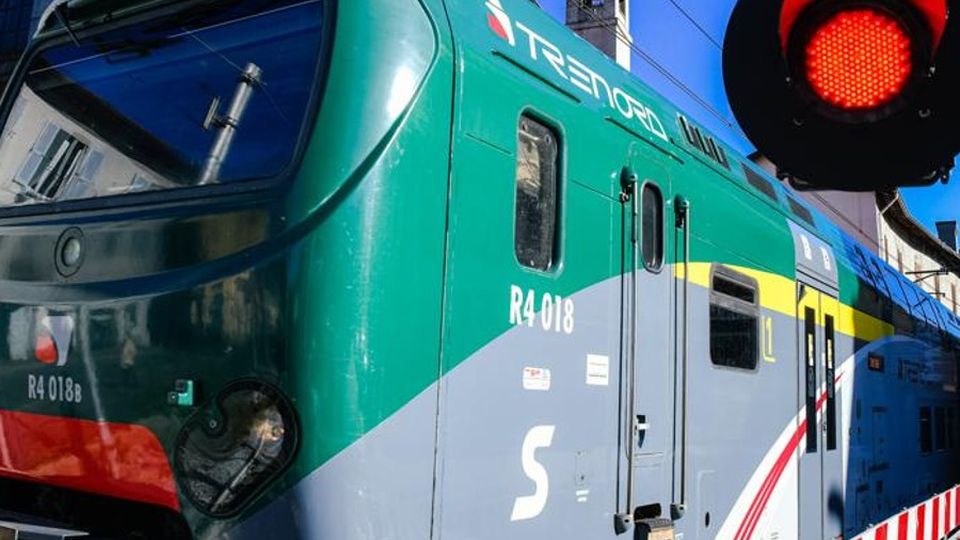 Passaggi a livello, ci risiamo Sbarre giù per oltre quattro minuti Passaggi a livello, ci risiamo Sbarre giù per oltre quattro minuti
