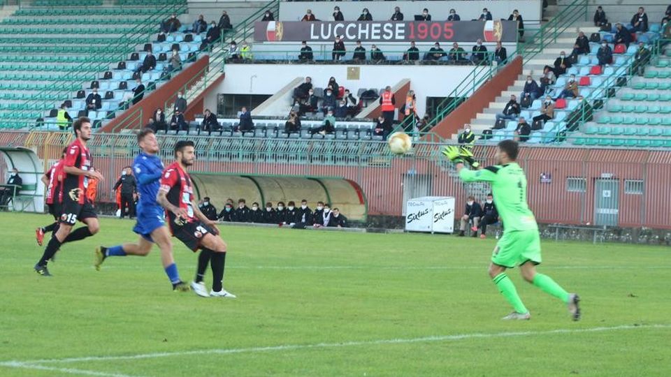 Calcio, un positivo tra gli avversari Como-Pergolettese spostata alle 20.30 Calcio, un positivo tra gli avversari Como-Pergolettese spostata alle 20.30