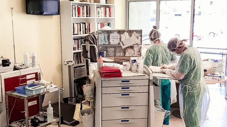 Como: assalto agli ospedali Solo nel weekend altri 67 ricoverati Como: assalto agli ospedali Solo nel weekend altri 67 ricoverati