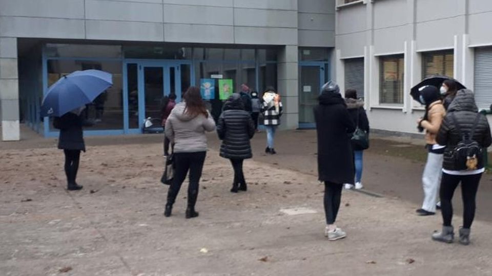 Scuola, orari diversi «Ma gli indisciplinati sono mamme e papà» Scuola, orari diversi «Ma gli indisciplinati sono mamme e papà»