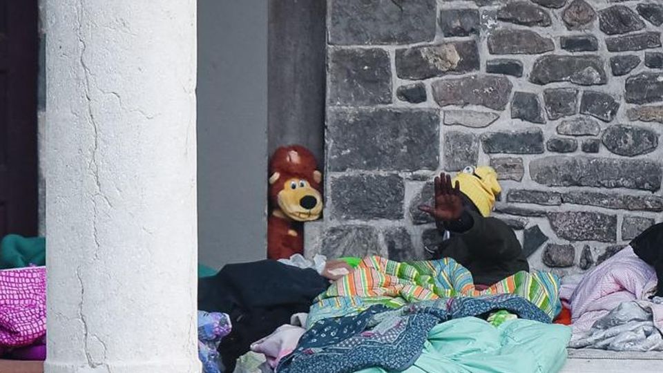 Senzatetto, tutto come al solito Resta il “pienone” sotto i portici Senzatetto, tutto come al solito Resta il “pienone” sotto i portici