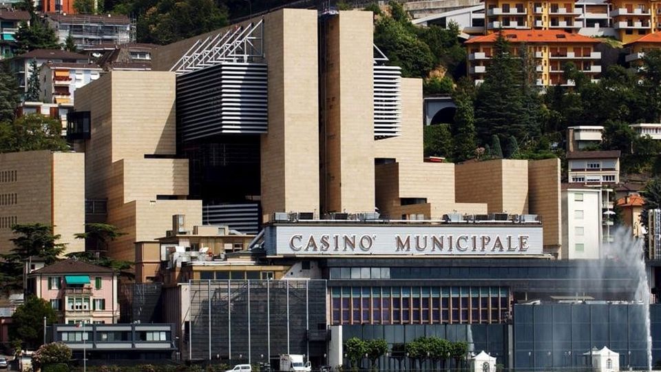 Il Casinò ripudiato «Colpa dei politici» Il Casinò ripudiato «Colpa dei politici»