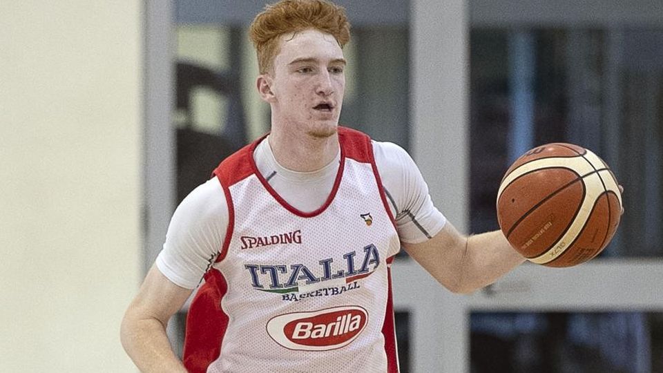 Mannion junior, che investitura Curry: «Il suo limite è il cielo» Mannion junior, che investitura Curry: «Il suo limite è il cielo»