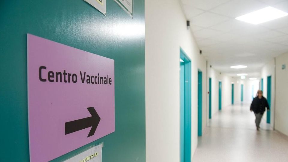 Influenza, il lago rischia Non protetti 4 anziani su 10 Influenza, il lago rischia Non protetti 4 anziani su 10