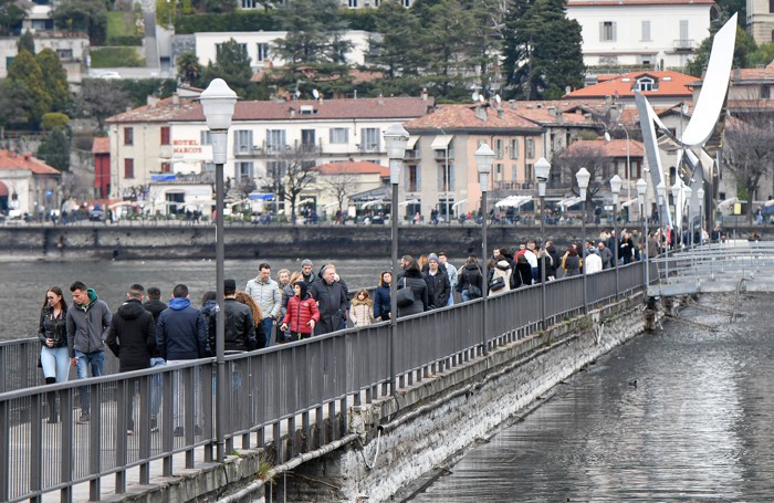 Lo stesso luogo domenica 8 marzo con le direttive del governo già emanate