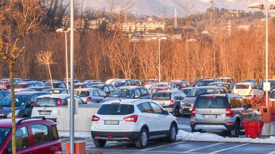 Sant’Anna, aiuti ai dipendenti «Parcheggio gratis per 3 mesi» Sant’Anna, aiuti ai dipendenti «Parcheggio gratis per 3 mesi»
