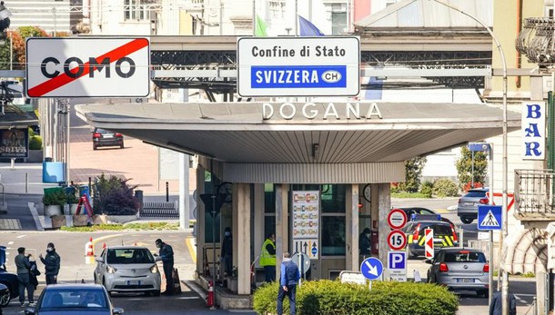 Coronavirus in Ticino Qui il record dei contagi Si valuta coprifuoco per tutti
