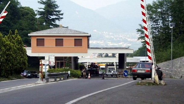Coronavirus in Ticino Imprese verso la fase due Riapre il valico di Bizzarone