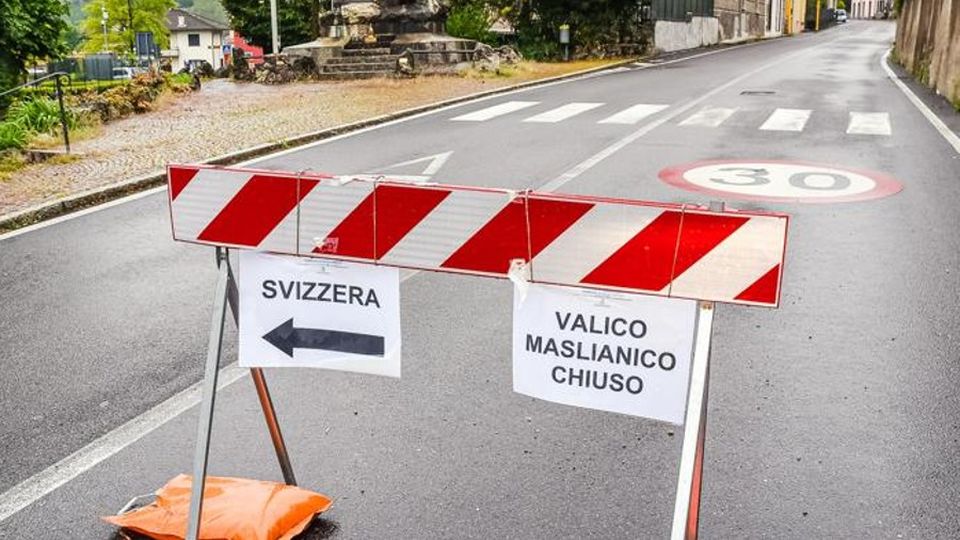 Maslianico e i valichi da riaprire Adesso il governo si muove Maslianico e i valichi da riaprire Adesso il governo si muove