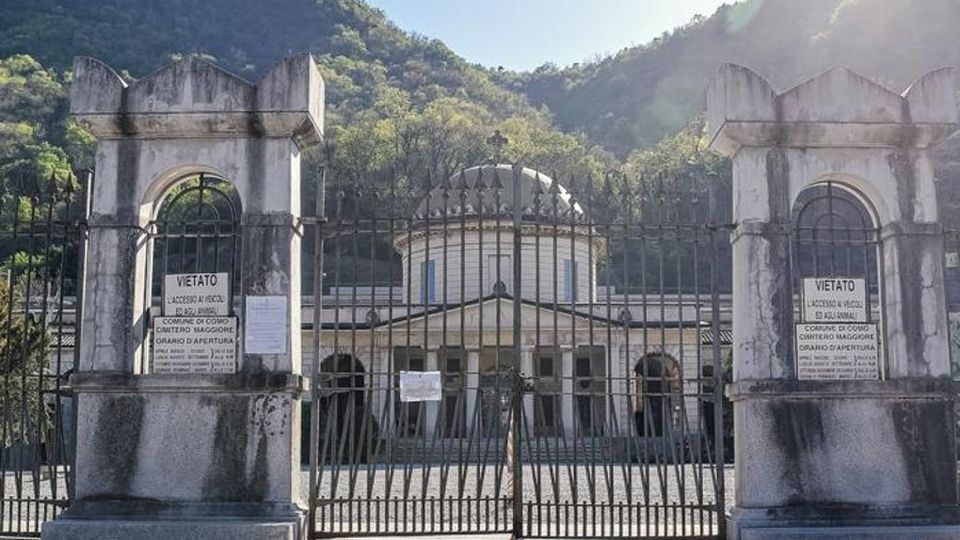 Coronavirus: Como riapre i cimiteri Tornato Ztl e parchimetri Coronavirus: Como riapre i cimiteri Tornato Ztl e parchimetri
