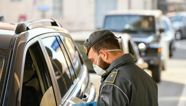 Coronavirus in Ticino Scontro Italia-Svizzera sui valichi chiusi