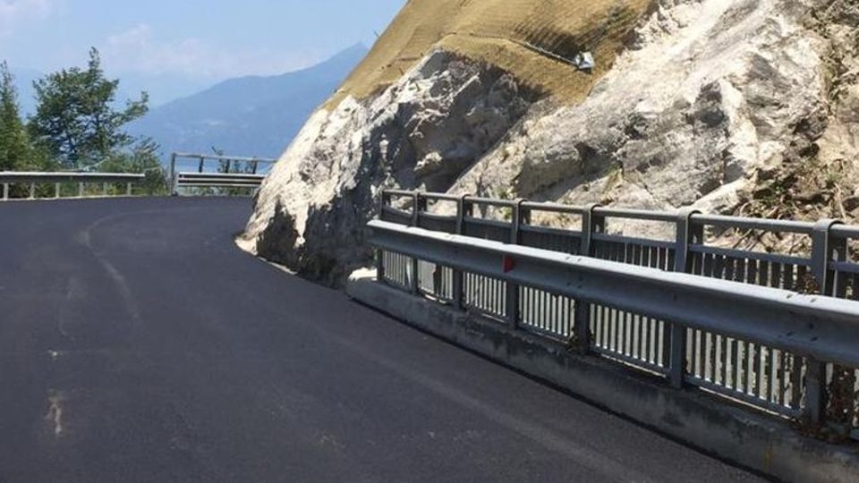 Lezzeno, via il semaforo Traffico regolare sulla Lariana Lezzeno, via il semaforo Traffico regolare sulla Lariana