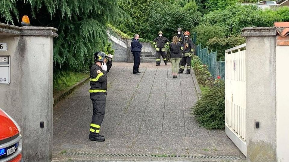 Ponte Lambro, non rispondeva al telefono Morta da giorni per un malore in cucina Ponte Lambro, non rispondeva al telefono Morta da giorni per un malore in cucina
