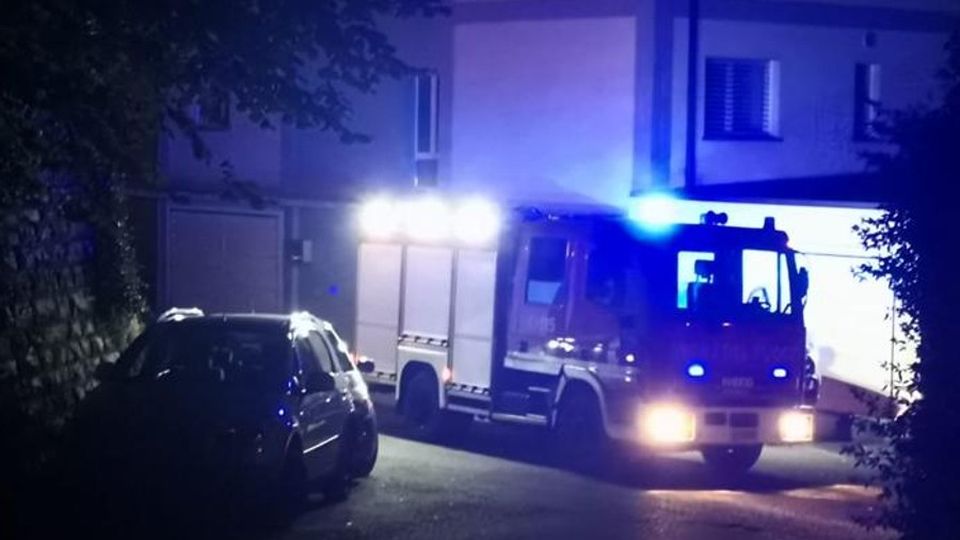 Esplosione in via Mocchetti In posto vigili del fuoco e polizia Esplosione in via Mocchetti In posto vigili del fuoco e polizia