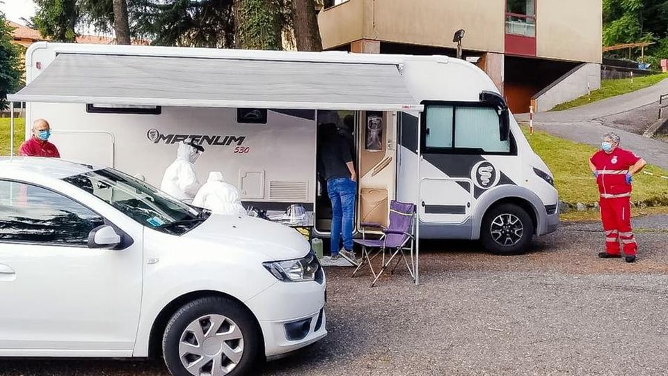 Covid, camper per i tamponi Un sms convocherà i pazienti Covid, camper per i tamponi Un sms convocherà i pazienti
