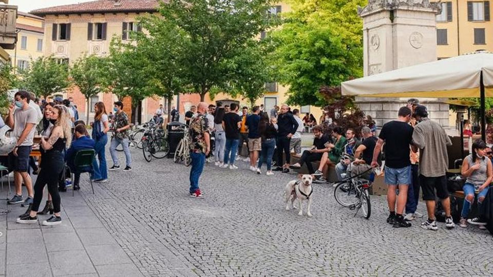 L’assessore critica il blitz in piazza Volta «Sarebbe meglio lavorare tutti assieme» L’assessore critica il blitz in piazza Volta «Sarebbe meglio lavorare tutti assieme»