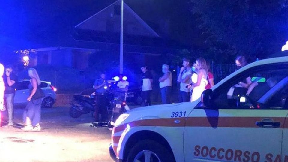 Si scontra in moto con un’auto Ragazzino ferito a Cabiate Si scontra in moto con un’auto Ragazzino ferito a Cabiate